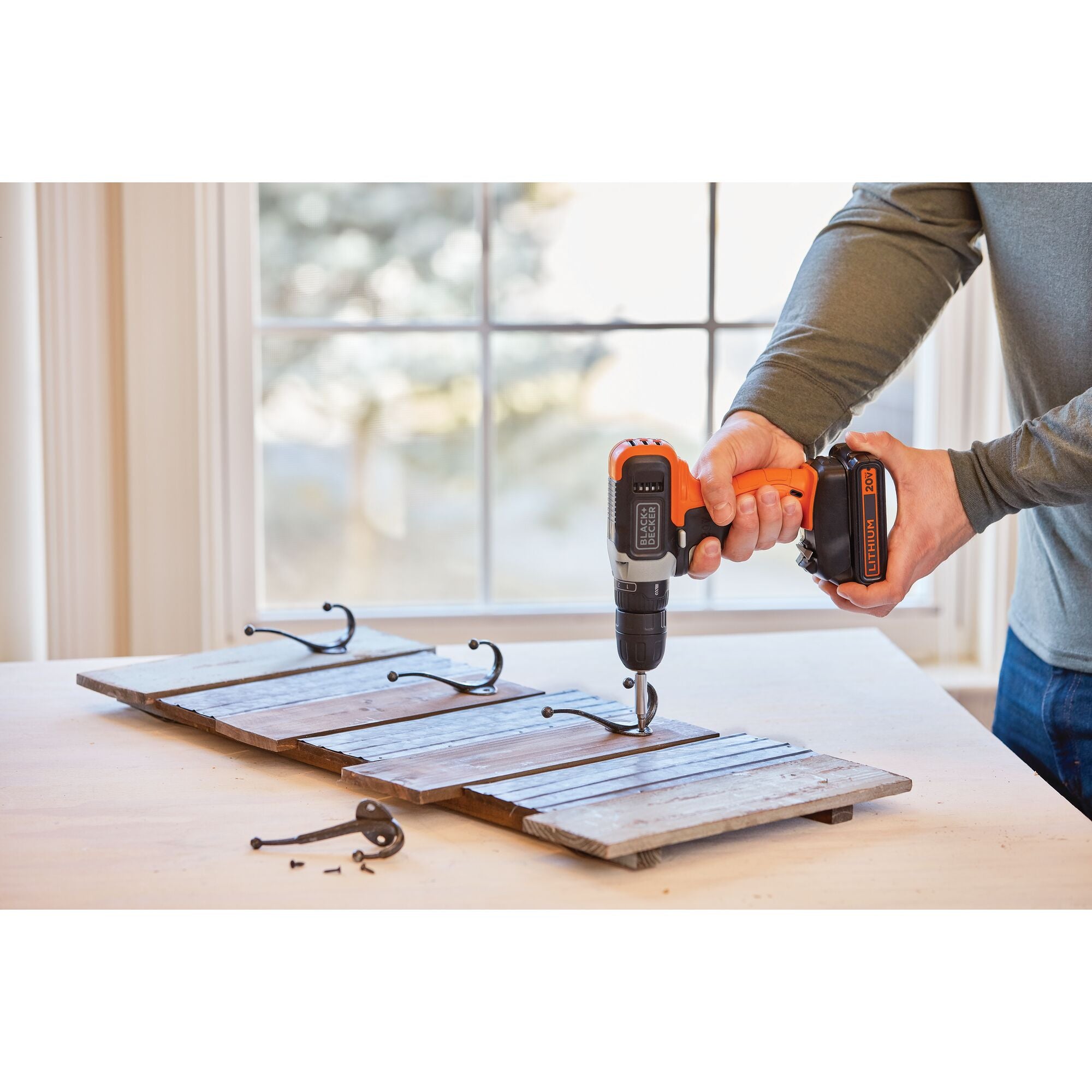 black-decker-20v-max-powerconnect-cordless-drill-and-impact-driver-combo-kit image 2