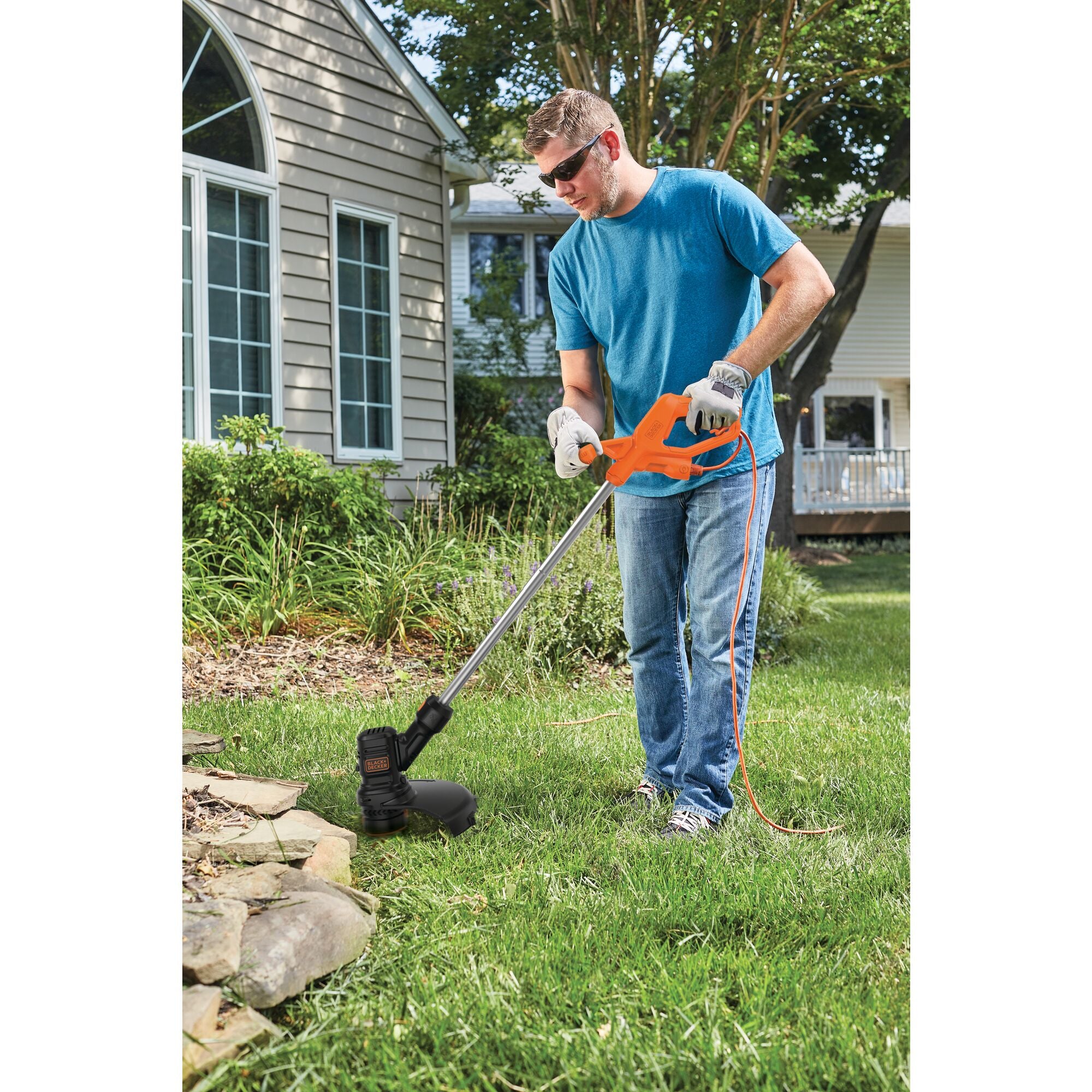 black-decker-4-amp-13-inch-electric-string-trimmer-auto-feed-converts-to-edger image 2