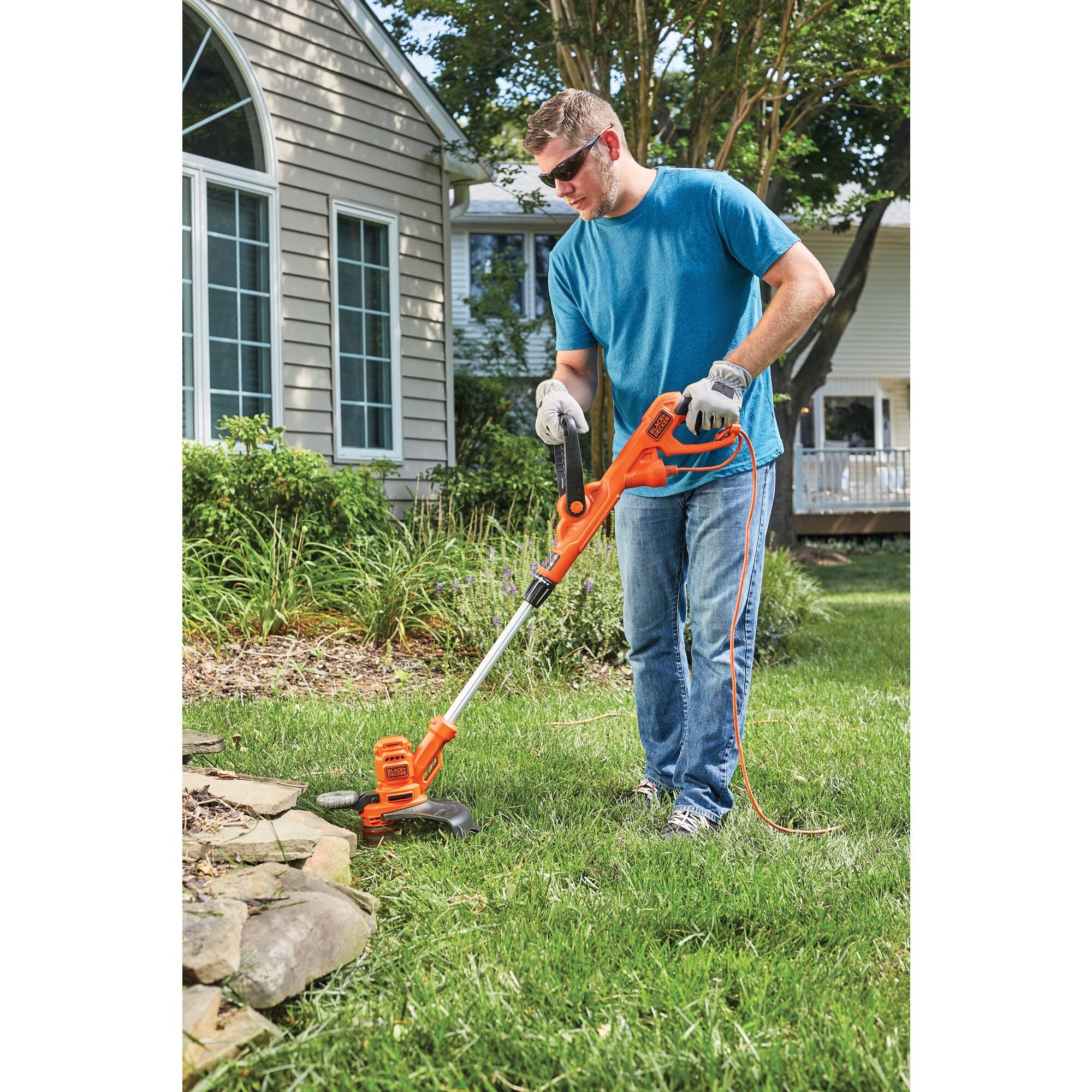 black-decker-2-in-1-string-trimmer-edger-6-5-amp-14-inch-auto-feed-corded-electr image 2