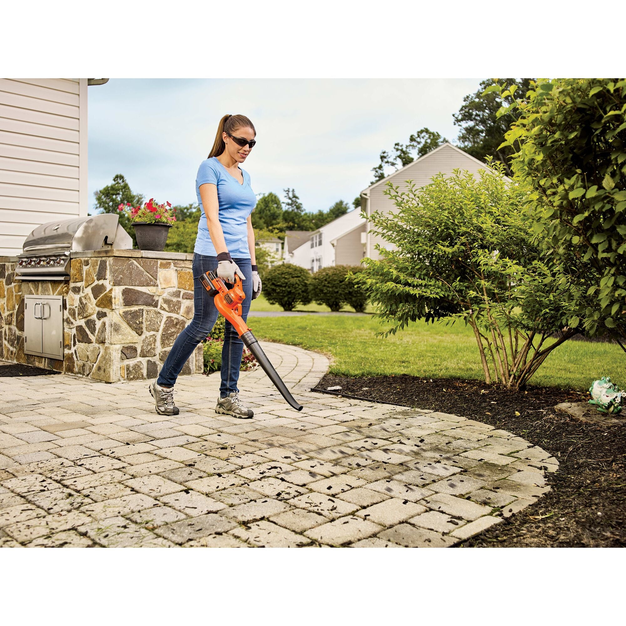 black-decker-40v-max-cordless-leaf-blower-with-battery-and-charger-included image 2
