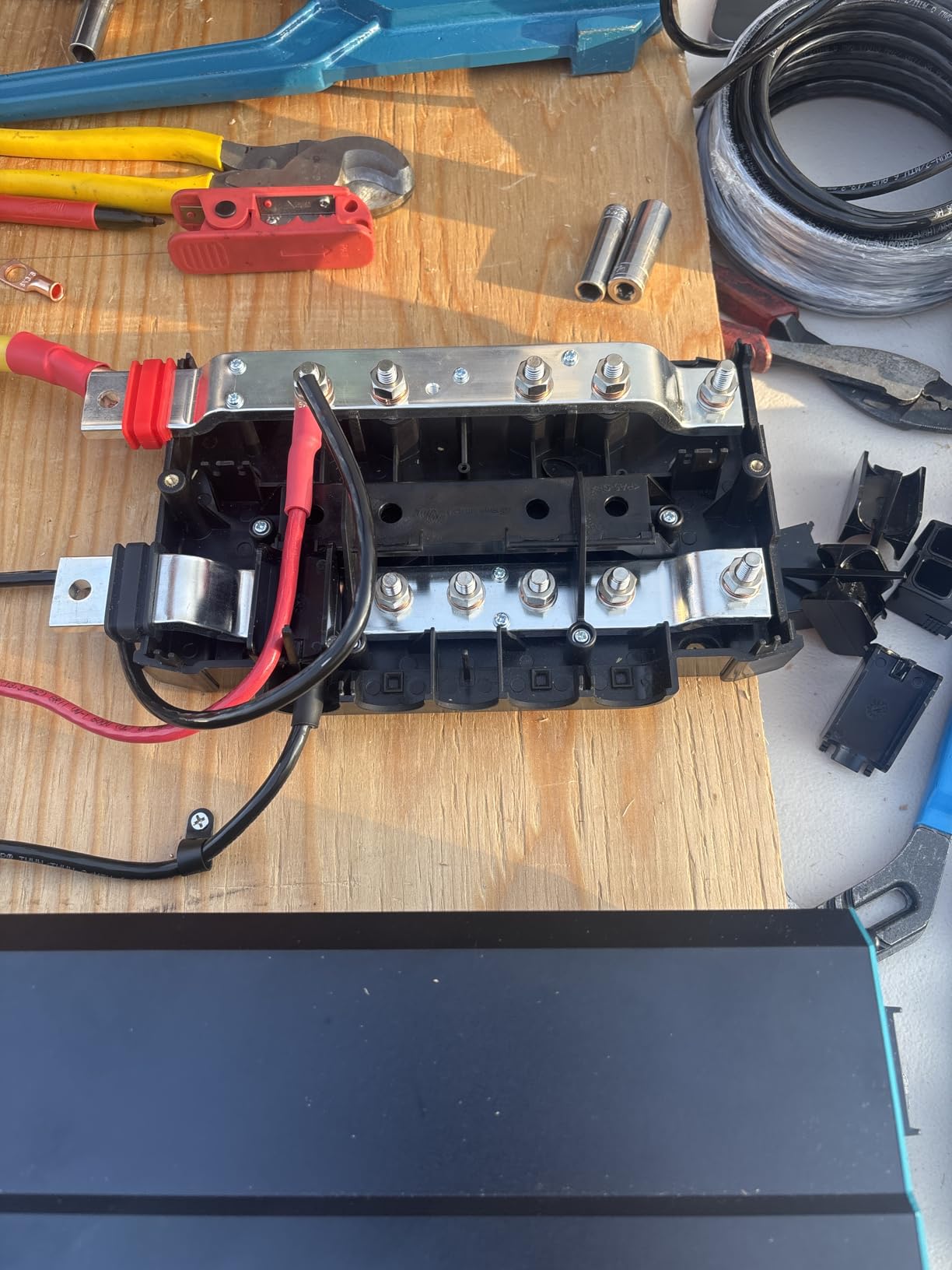 Decent but not for big cables