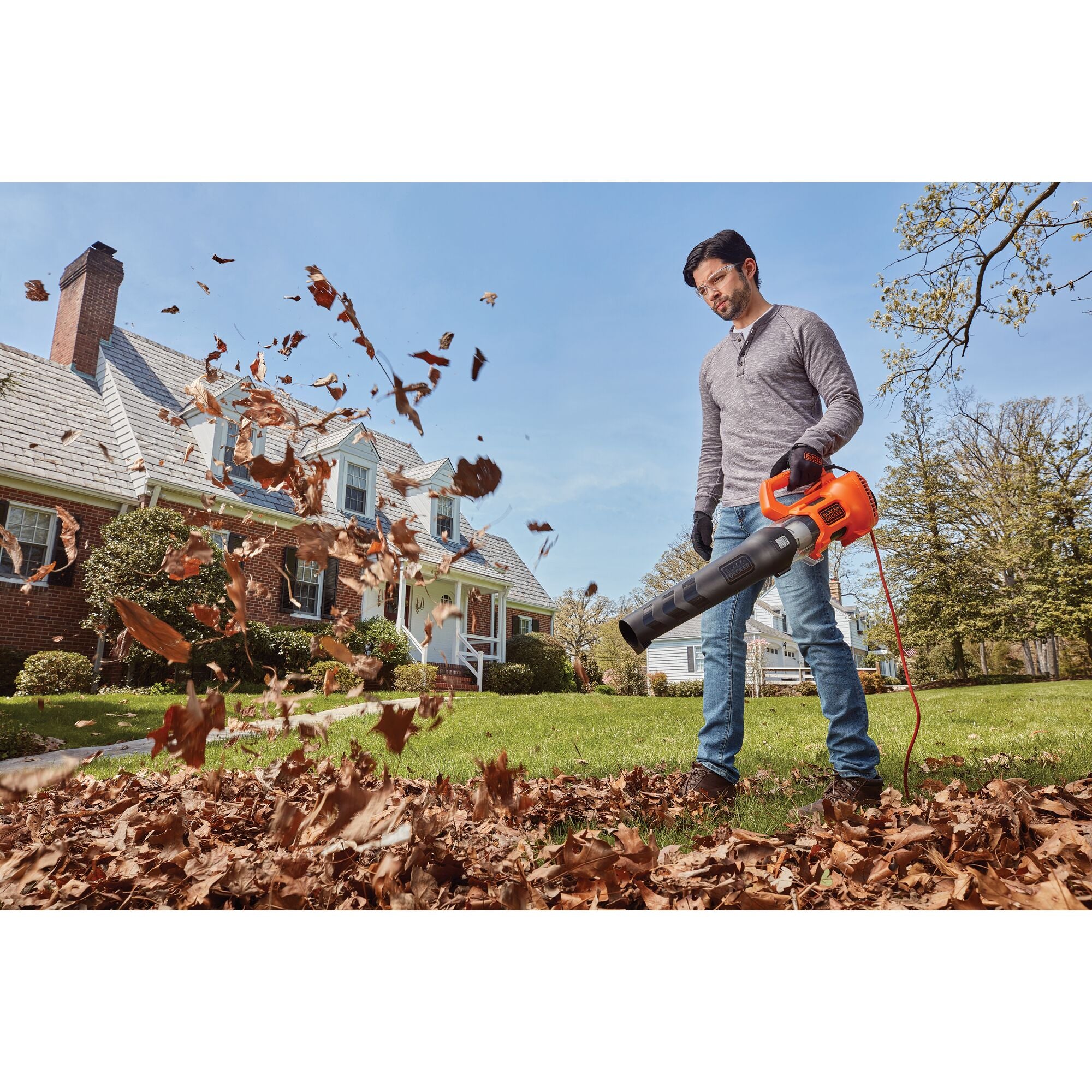 black-decker-9-amp-electric-axial-leaf-blower image 2