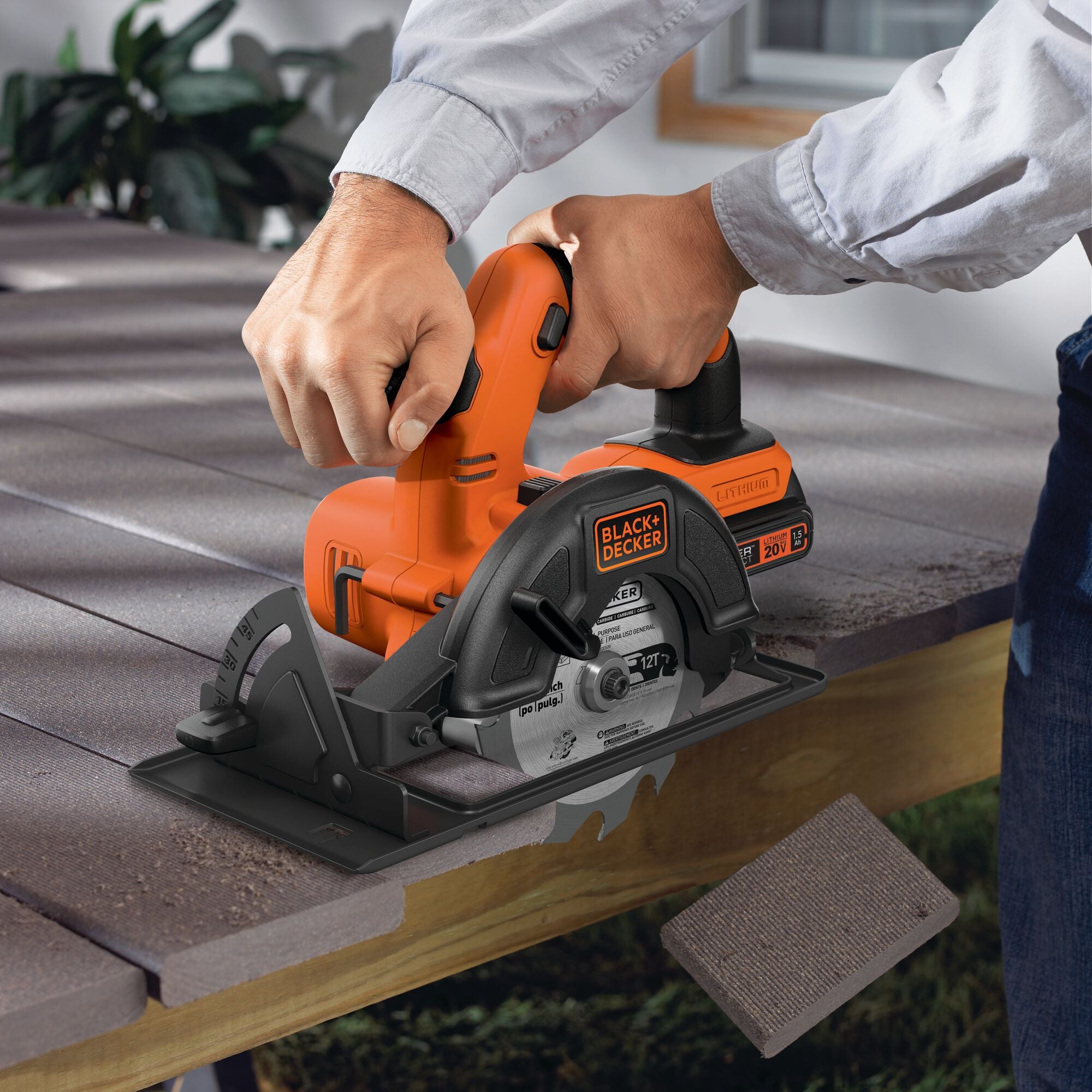 black-decker-20v-max-powerconnect-5-1-2-inch-cordless-circular-saw-battery-and-c image 2
