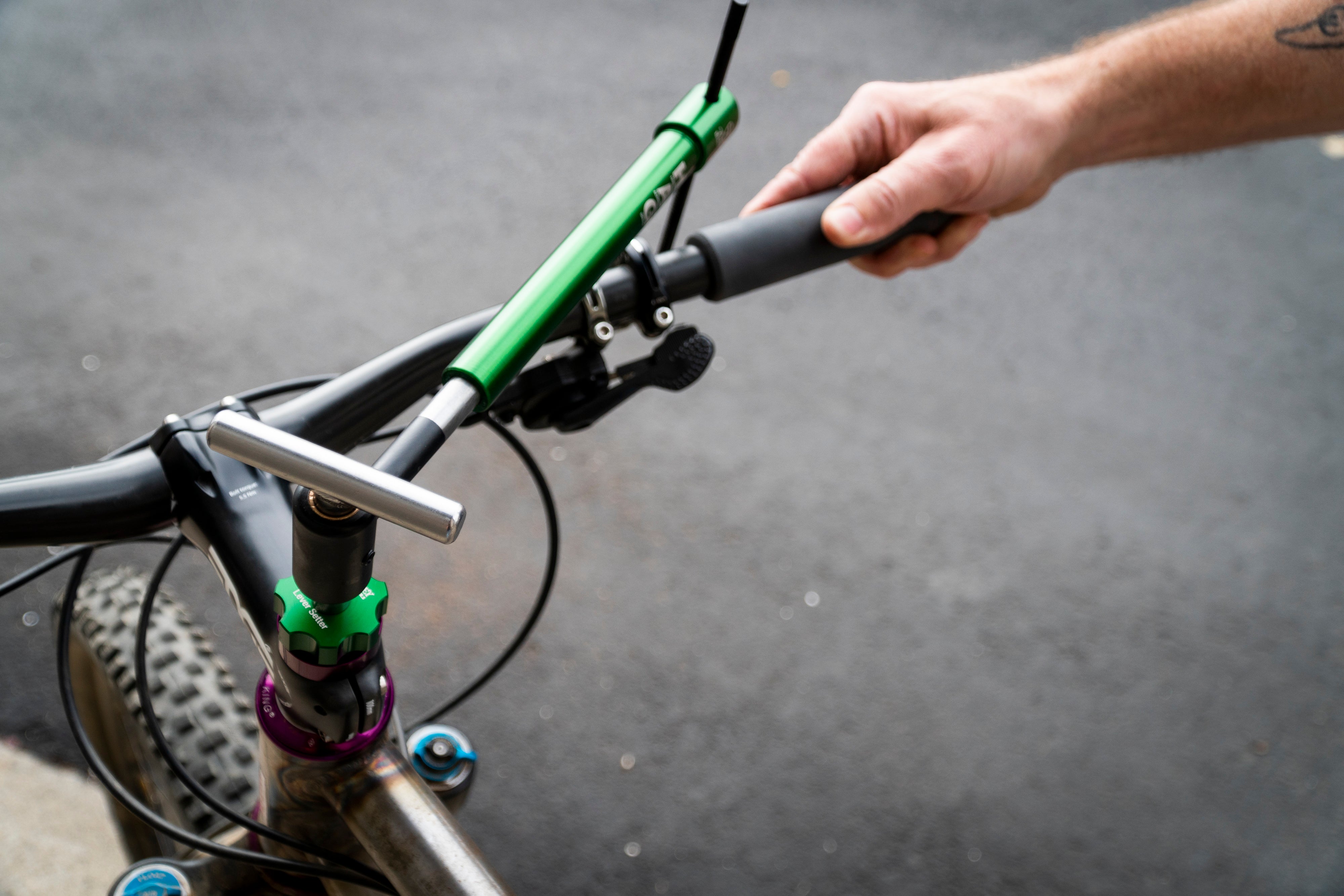 abbey-bike-tools-lever-setter-precision-alignment-tool-for-brake-shifter-levers image 2