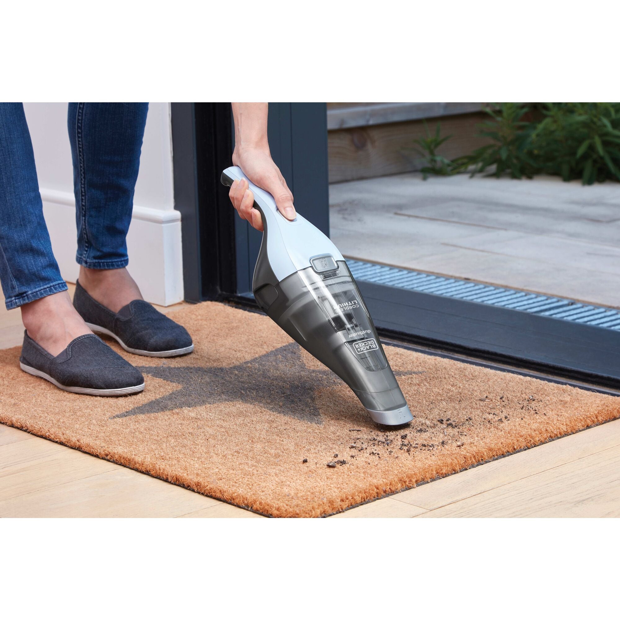 black-decker-dustbuster-7-2v-1-5ah-cordless-hand-vacuum-icy-blue image 2