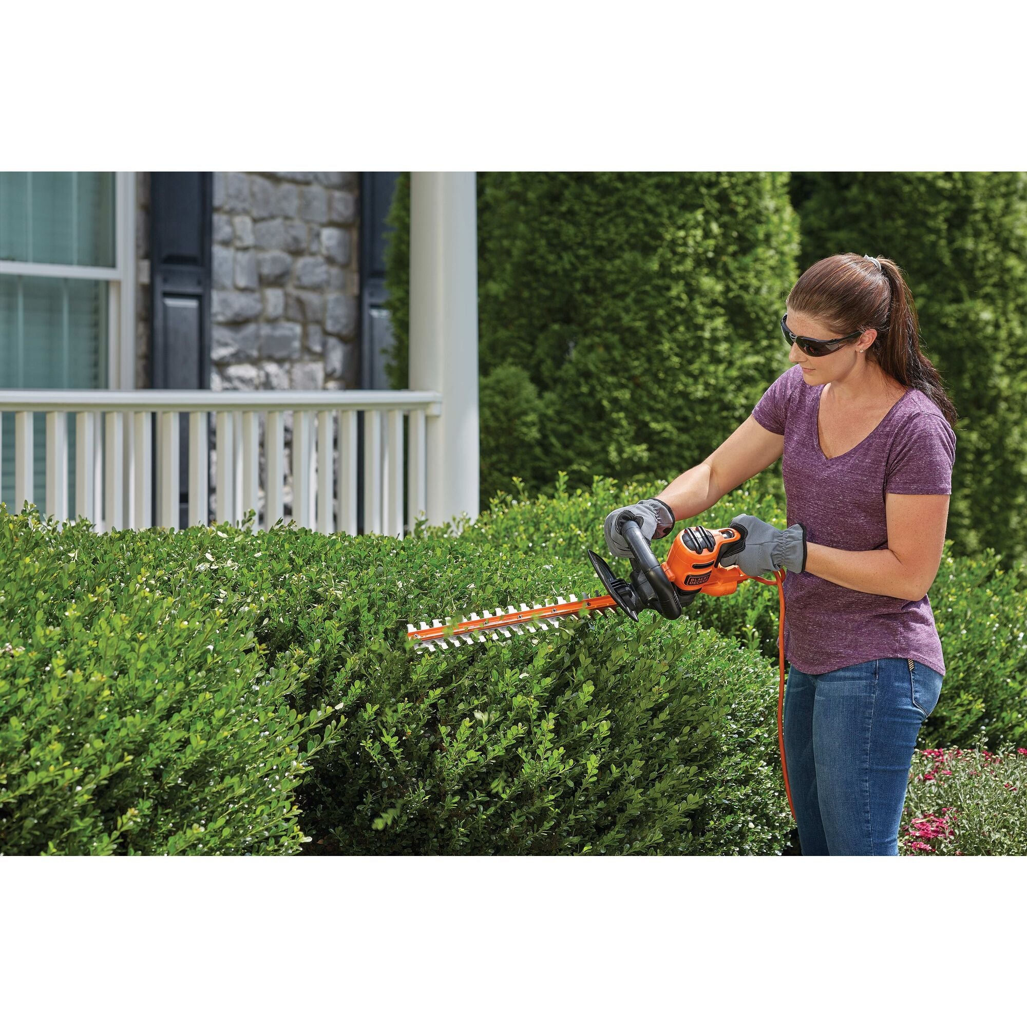 black-decker-22-inch-electric-hedge-trimmer image 3