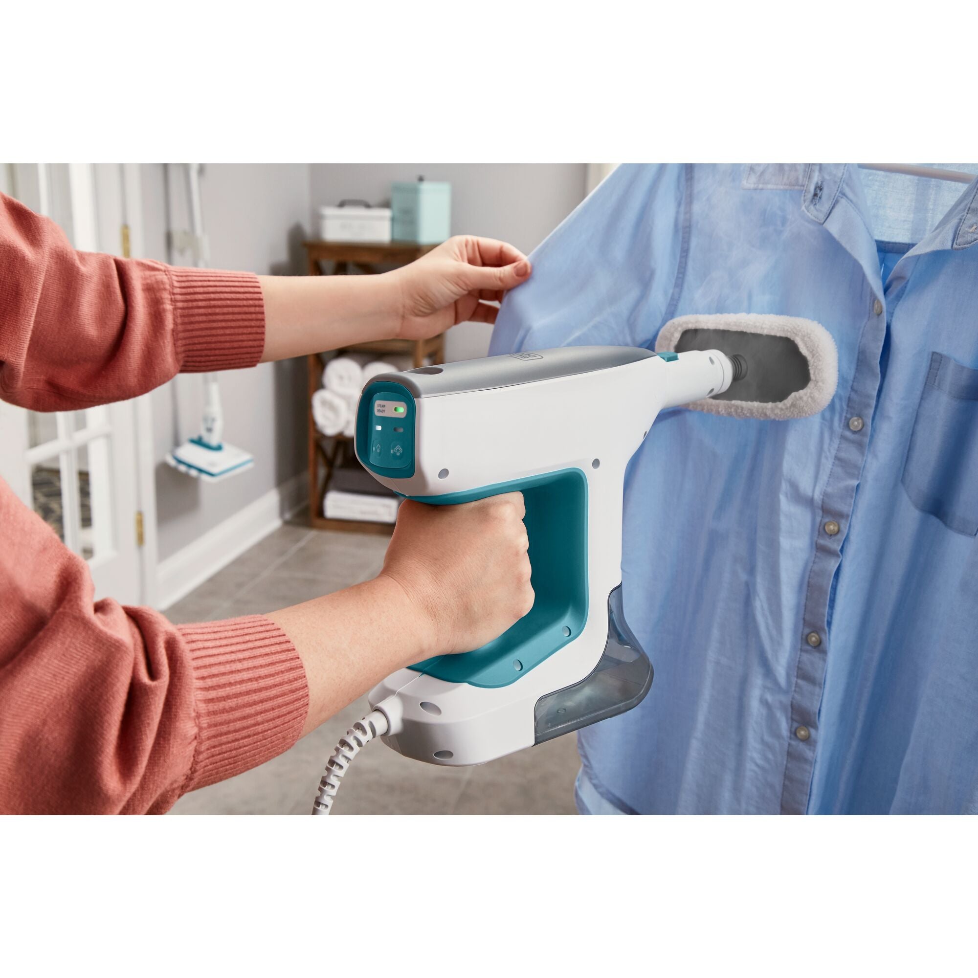black-decker-steammop-multipurpose-steam-cleaning-system-with-7-attachments-wall image 2