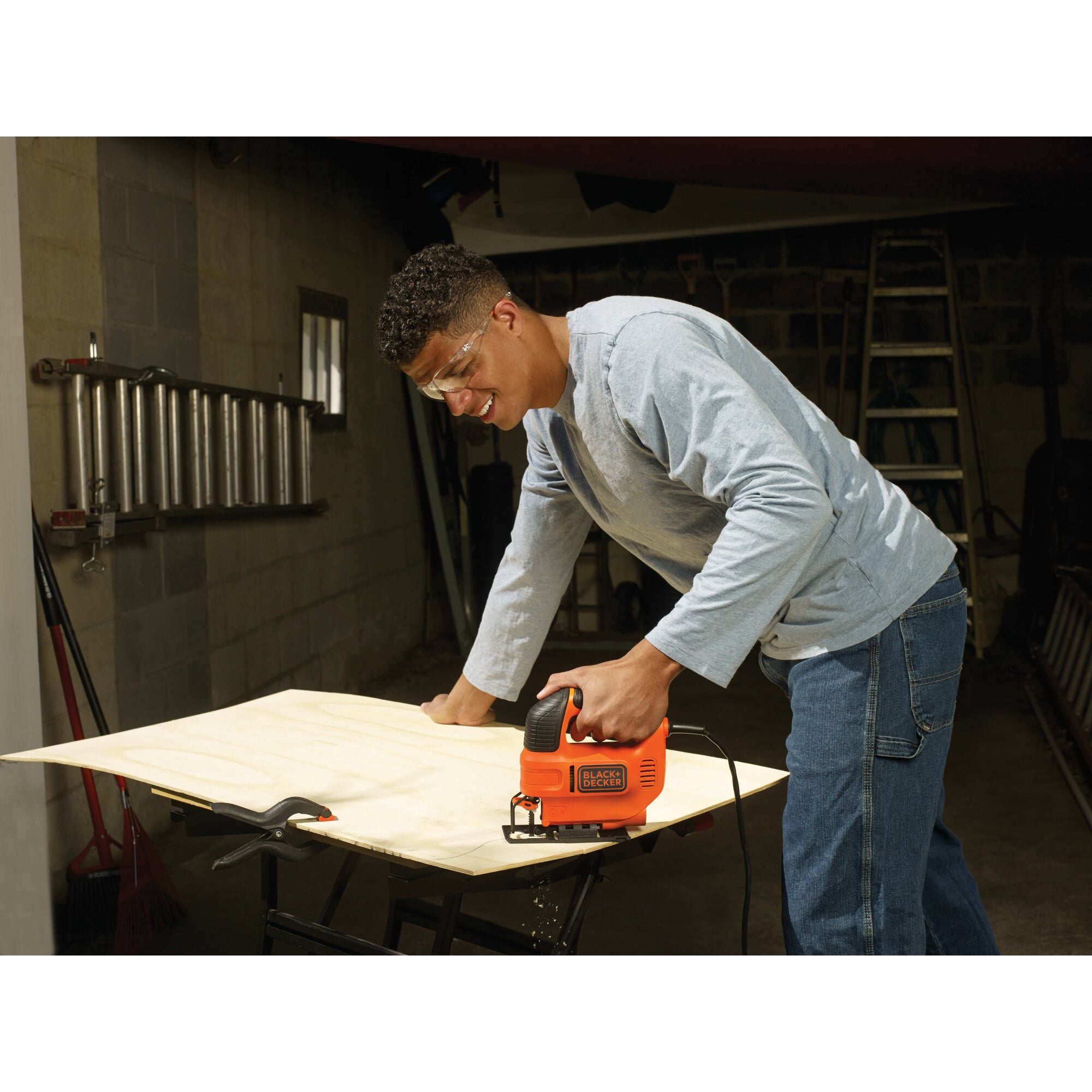 black-decker-4-5-amp-electric-jig-saw image 2
