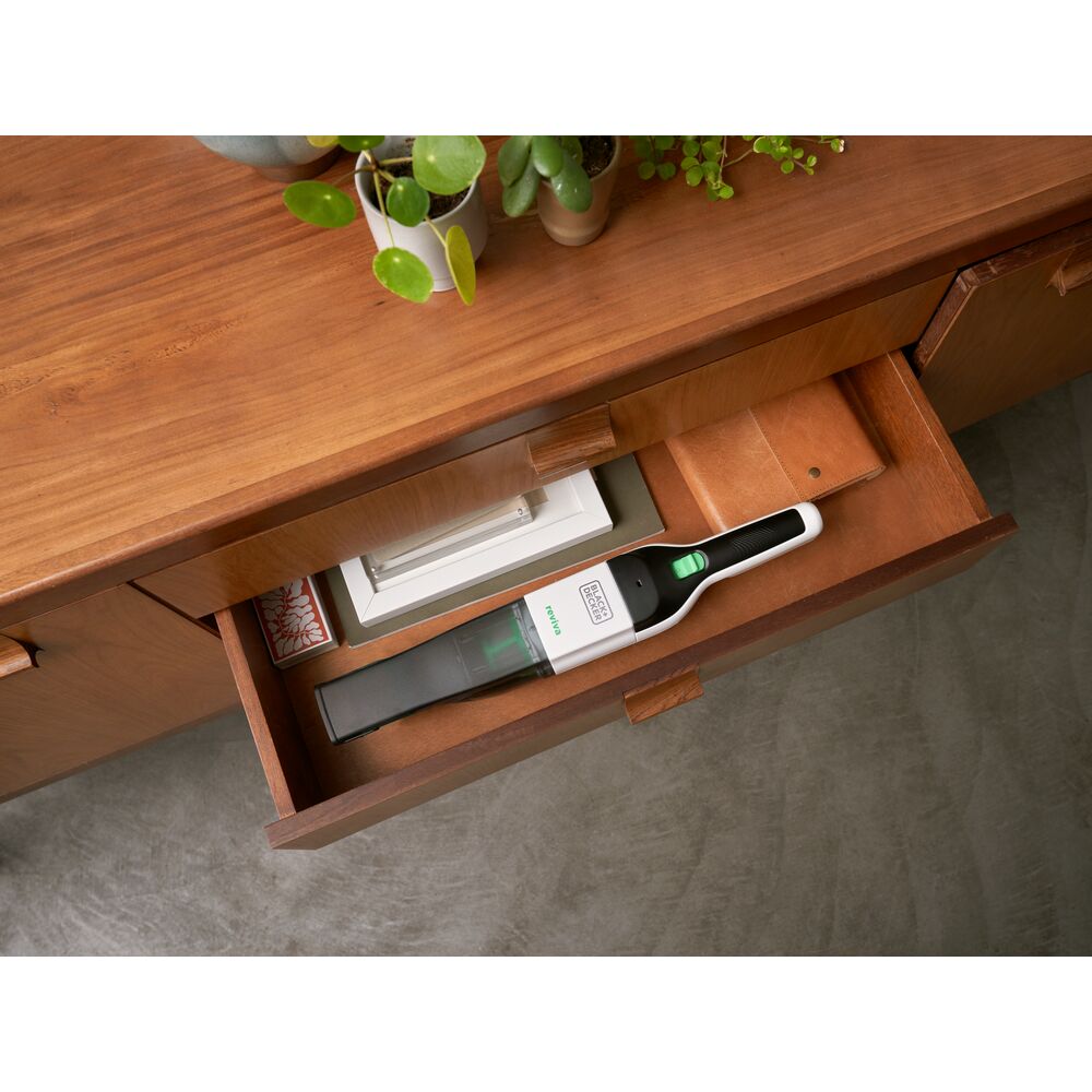black-decker-dustbuster-reviva-8v-max-cordless-hand-vacuum image 2
