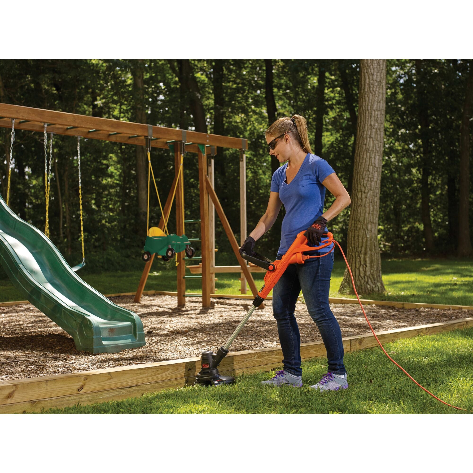 black-decker-5-0-amp-13-string-trimmer-edger-automatic-feed image 2