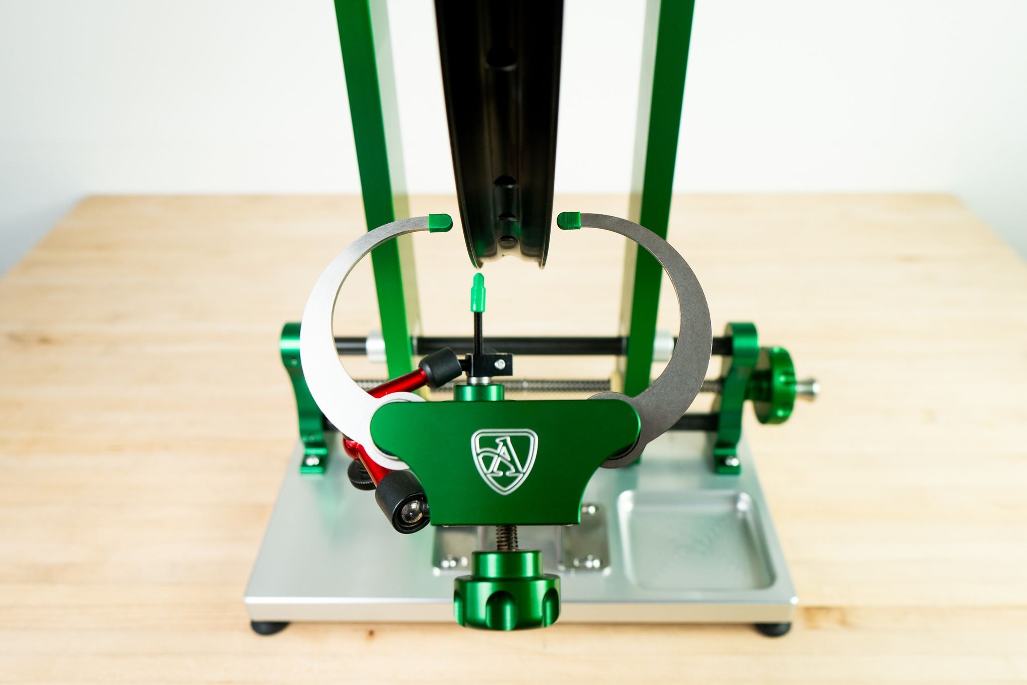 abbey-bike-tools-the-truing-stand-professional-wheel-truing-stand image 5