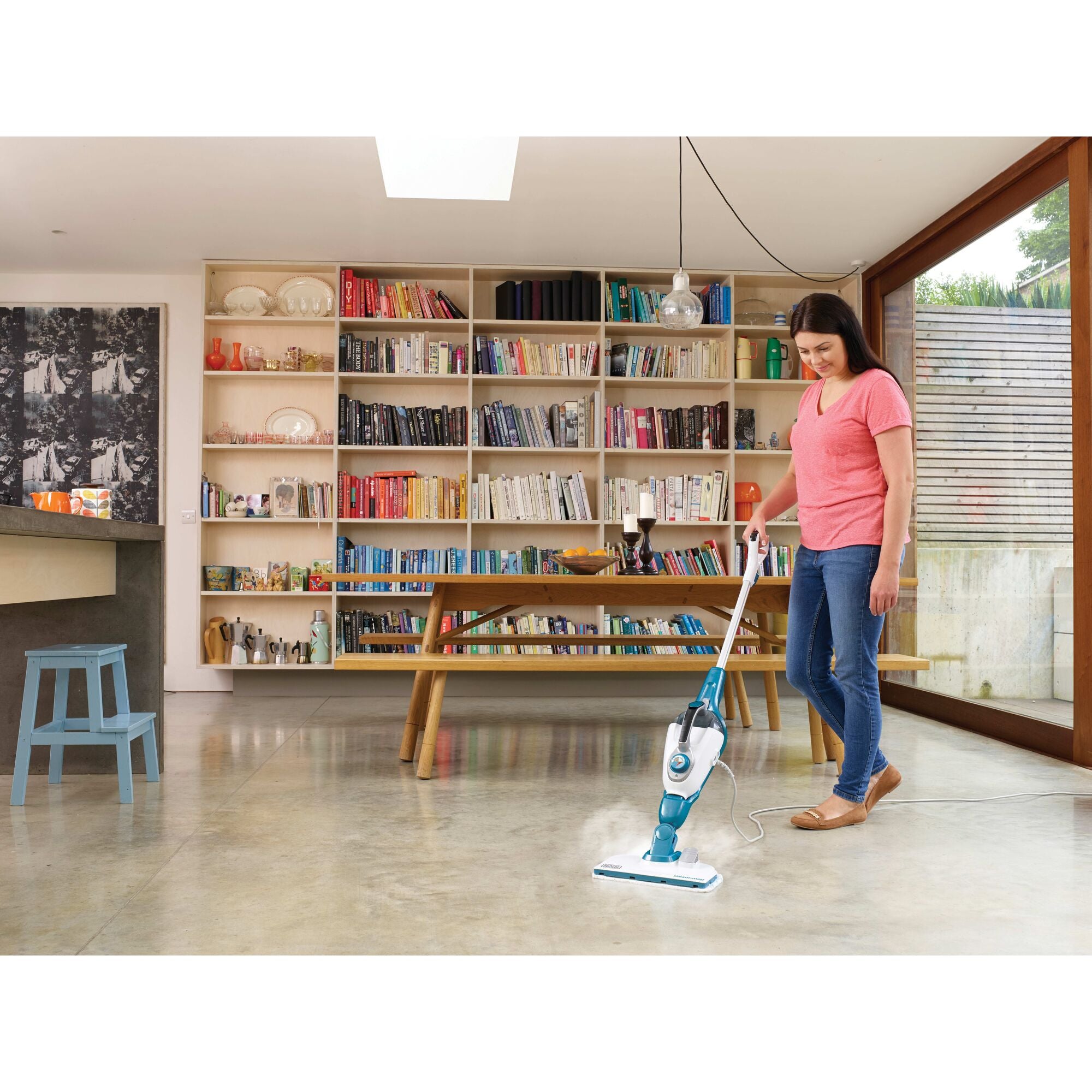 black-decker-steammop-and-portable-steamer-2-in-1-corded image 2