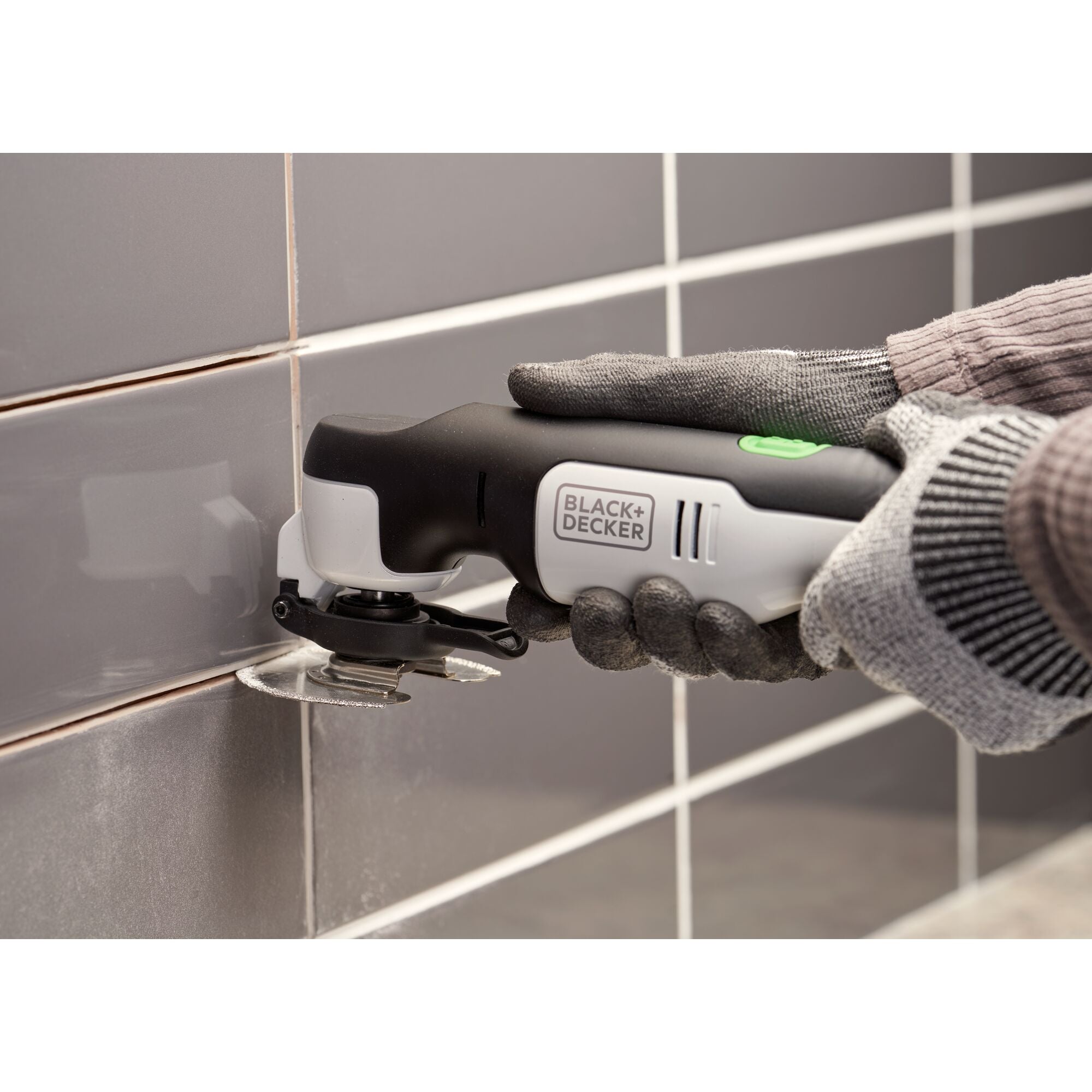 black-decker-reviva-12v-max-oscillating-multitool image 2